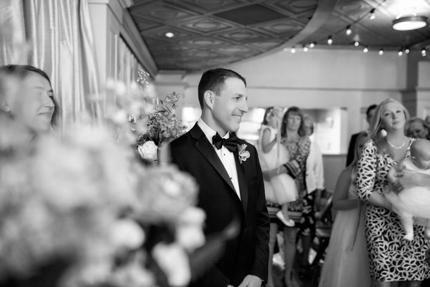 Wedding ceremony at Olde Bar Philadelpia.
